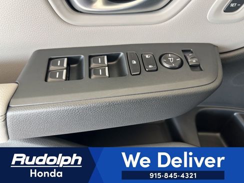 New 2025 Honda Pilot Touring image 31