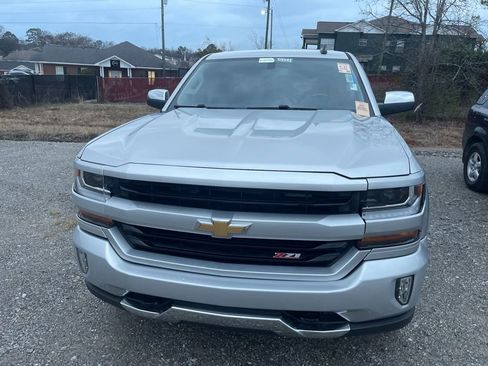 Used 2018 Chevrolet Silverado 1500 LT w/ Texas Edition image 5