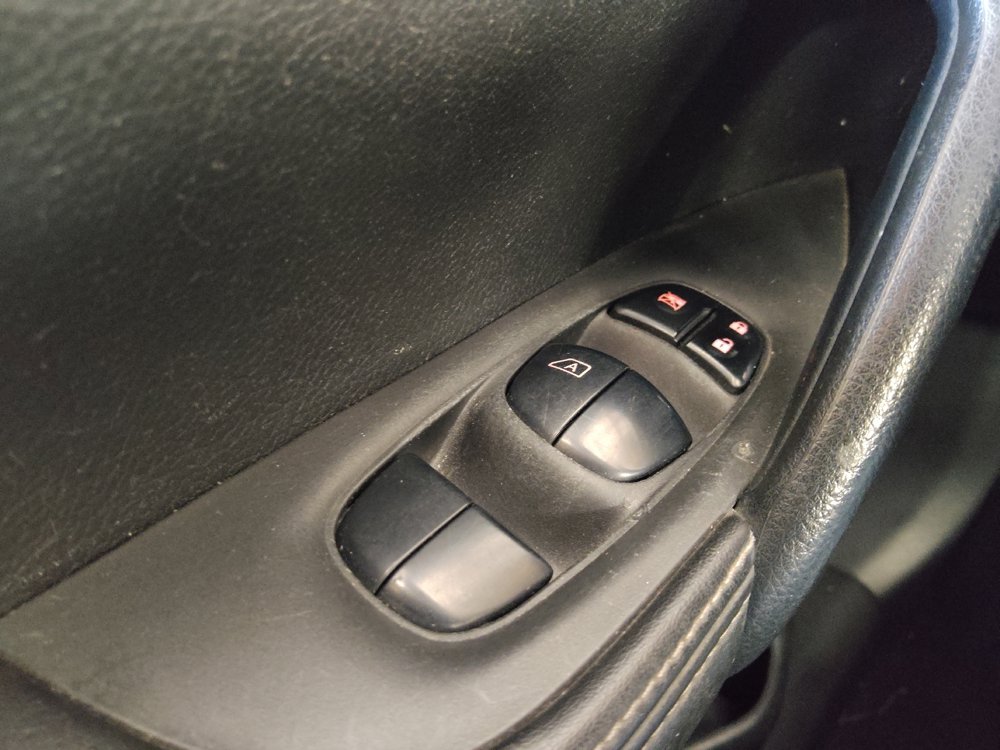 Used 2020 Nissan Rogue Sport S FWD image 27