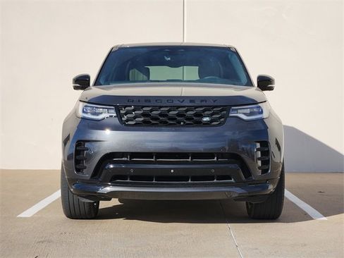 Used 2024 Land Rover Discovery Dynamic SE image 2