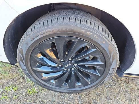 Used 2020 Lincoln Navigator Reserve w/ Equipment Group 208A Reserve image 7