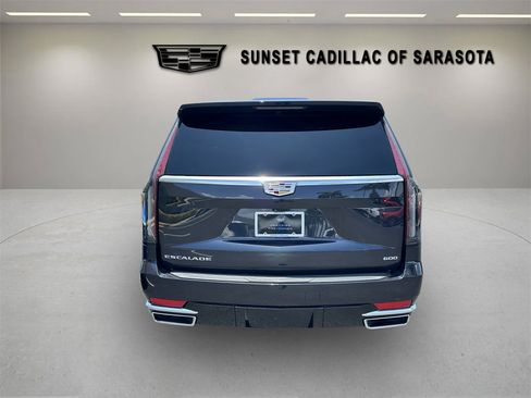 Used 2023 Cadillac Escalade ESV Premium Luxury AWD/4WD image 5