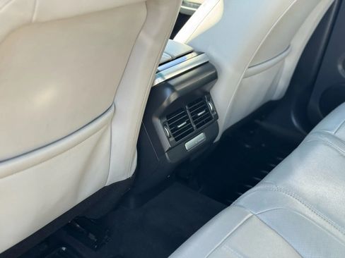 Used 2020 Land Rover Range Rover Evoque SE image 35