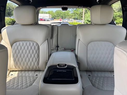Used 2024 INFINITI QX80 Sensory w/ Cargo Package AWD/4WD image 28