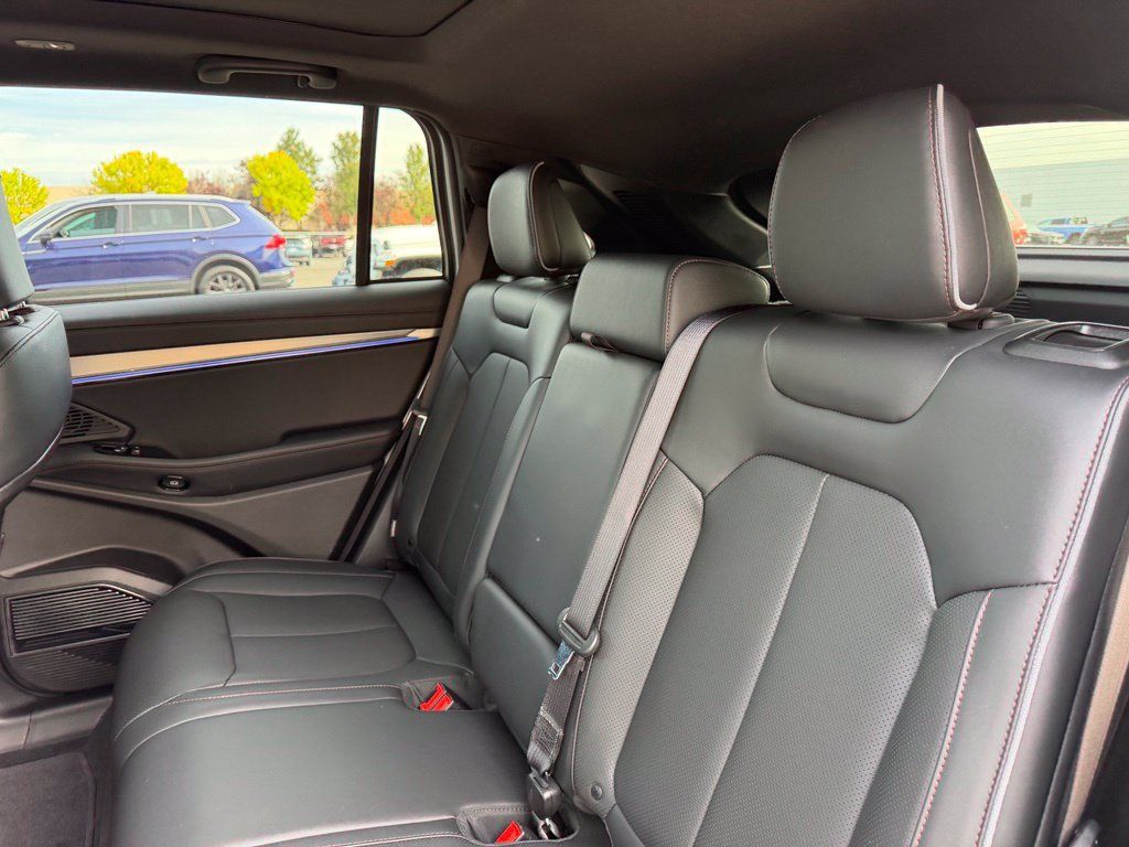 Used 2025 Jeep Wagoneer S Limited AWD/4WD image 30