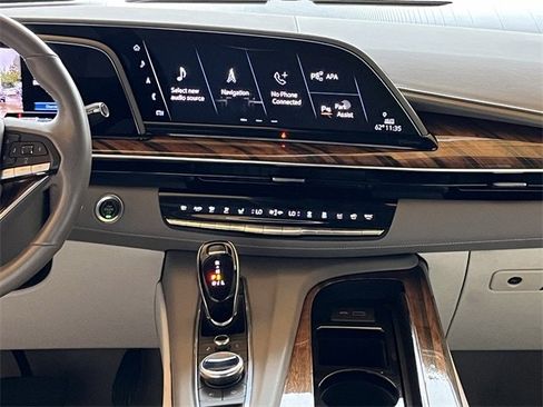 Used 2021 Cadillac Escalade Sport Platinum image 17