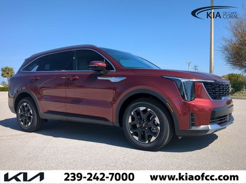 New 2025 Kia Sorento S w/ Panoramic Sunroof Package image 2