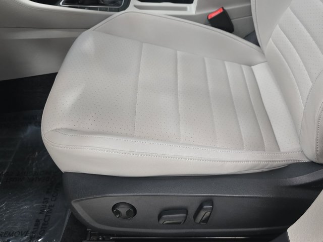 Certified 2023 Volkswagen Jetta SE FWD image 29