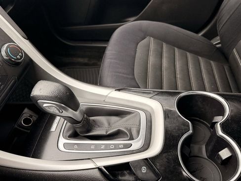 Used 2014 Ford Fusion SE image 27