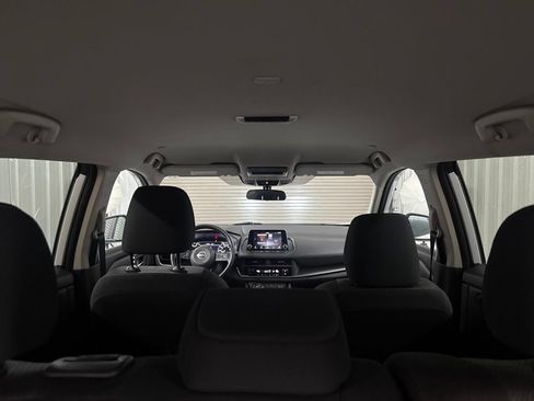 Used 2024 Nissan Rogue SV FWD image 25