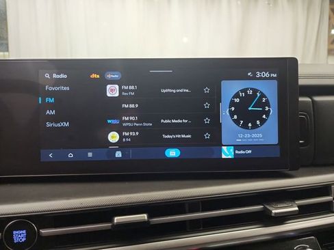 Used 2025 Hyundai Santa Fe SEL image 14