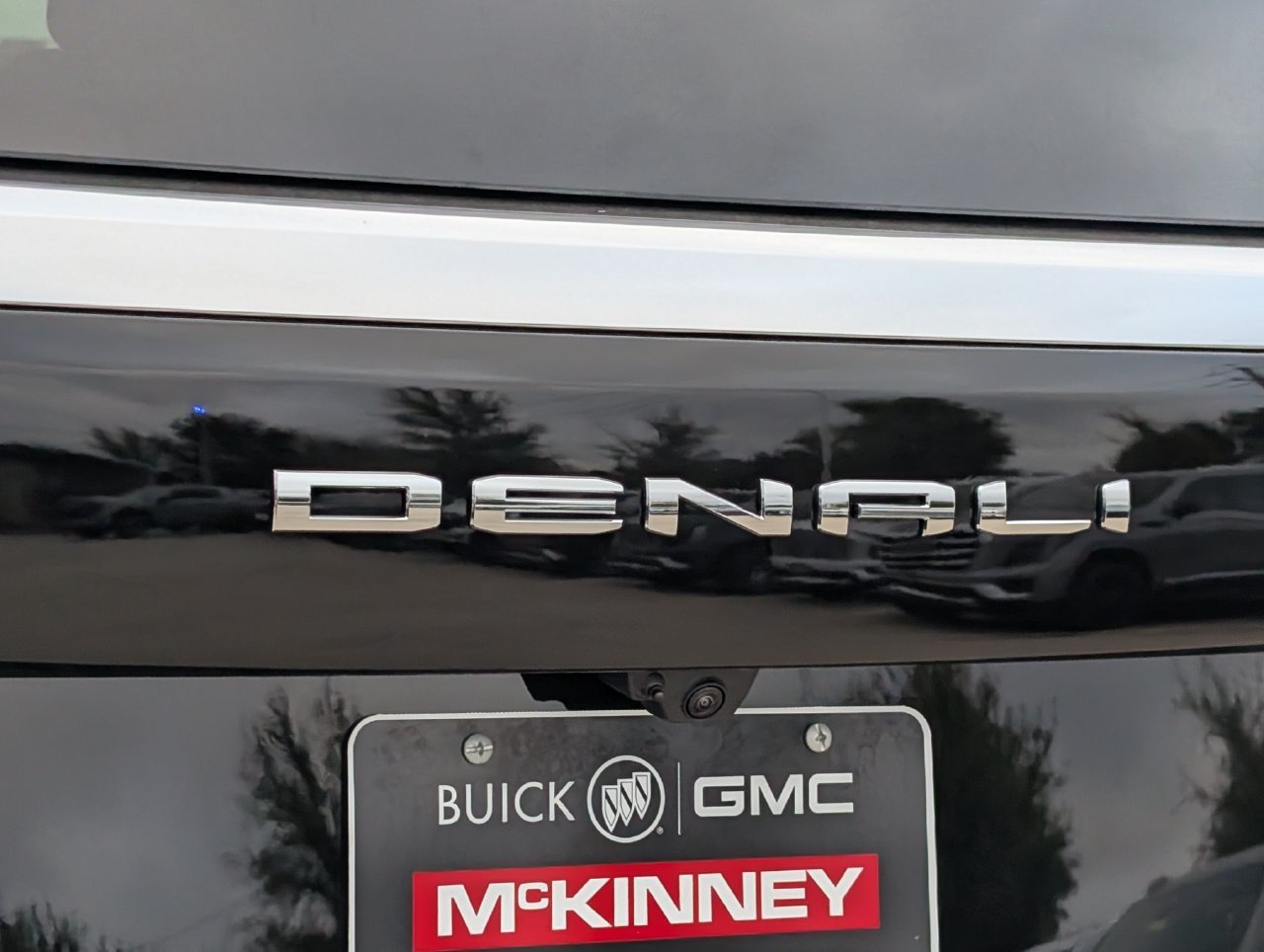 New 2027 GMC Yukon Denali w/ Sun & Power Step Package AWD/4WD image 7