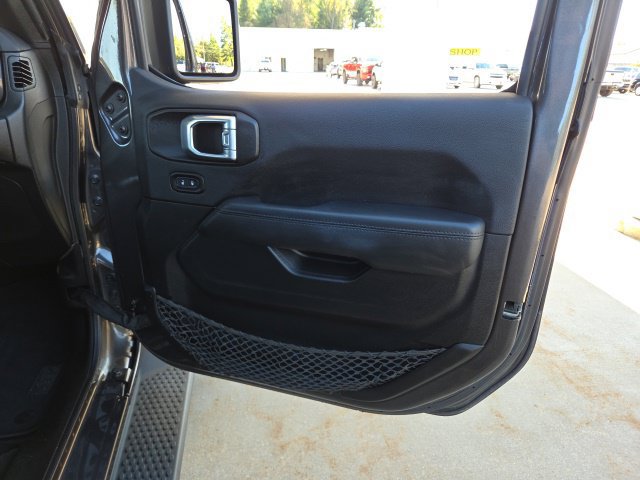 Used 2022 Jeep Wrangler Unlimited Sahara AWD/4WD image 46