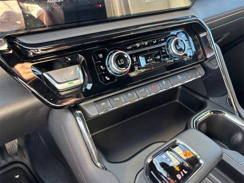 Certified 2024 GMC Sierra 1500 AT4 w/ Technology Package image 20