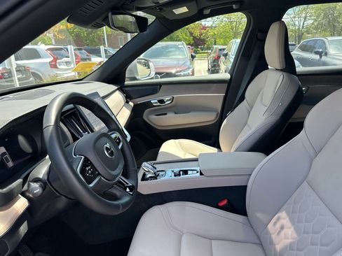Used 2026 Volvo XC90 B6 Plus AWD/4WD image 2