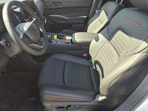 New 2026 Nissan Pathfinder Rock Creek w/ Rock Creek Premium Package AWD/4WD image 11