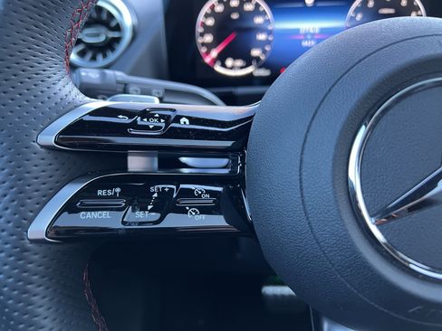 Certified 2025 Mercedes-Benz GLA 250 image 19