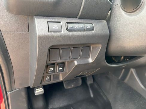 Certified 2022 Nissan Frontier SV AWD/4WD image 12