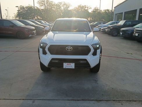 Used 2025 Toyota Tacoma TRD Off-Road image 5