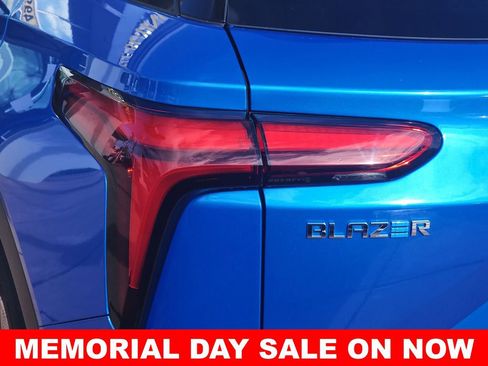 New 2024 Chevrolet Blazer EV LT AWD/4WD image 40