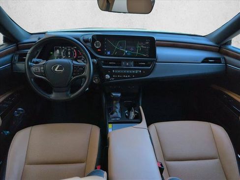 Used 2025 Lexus ES 300h w/ Premium Package FWD image 19