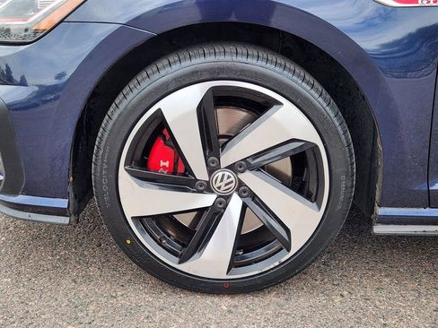 Used 2018 Volkswagen GTI SE FWD image 9