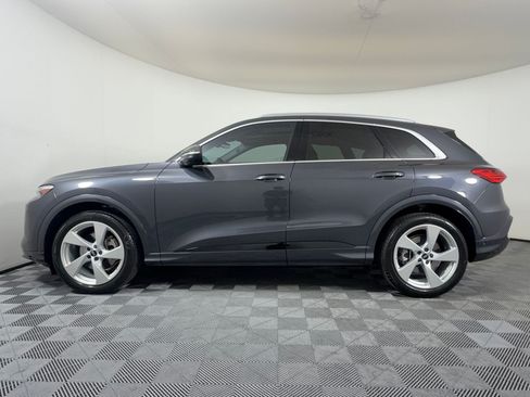 Certified 2025 Audi Q5 Prestige AWD/4WD image 2