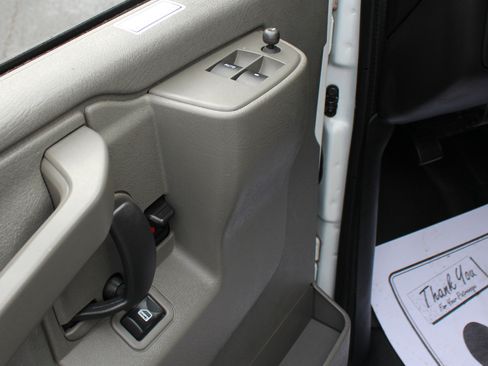 Used 2021 GMC Savana 3500 Extended w/ Power Convenience Package image 28