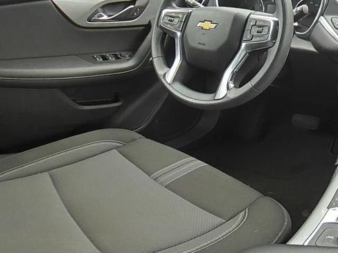 Used 2025 Chevrolet Blazer LT FWD image 18