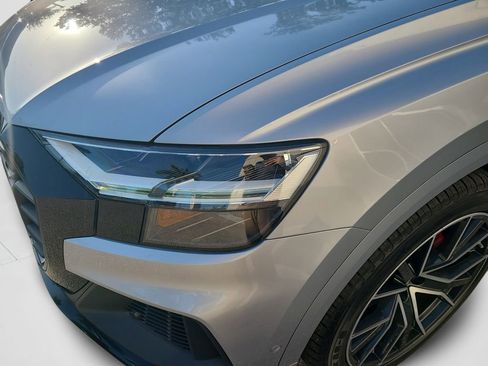 Used 2022 Audi Q8 Premium Plus image 32