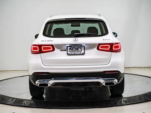 Certified 2022 Mercedes-Benz GLC 300 4MATIC image 3