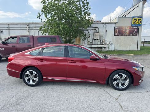 Used 2020 Honda Accord EX image 2