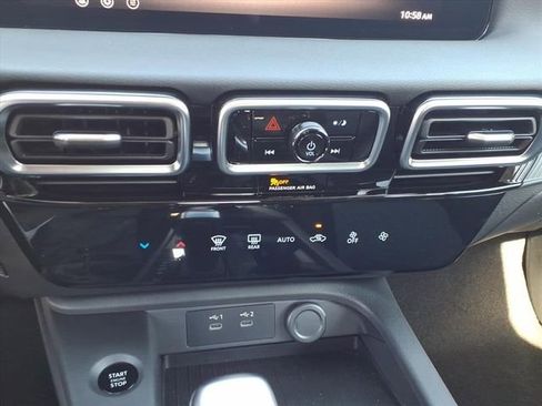 New 2026 Nissan Sentra SV w/ SV Convenience Package FWD image 8