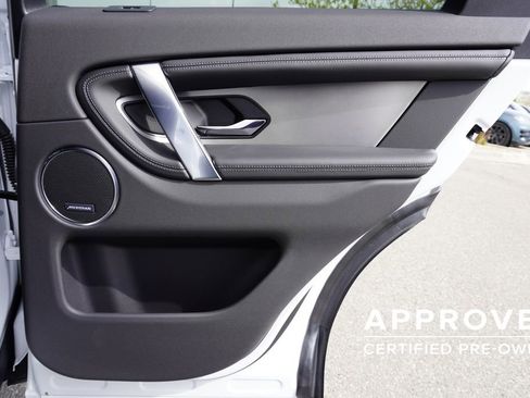 Used 2025 Land Rover Discovery Sport Dynamic SE image 25