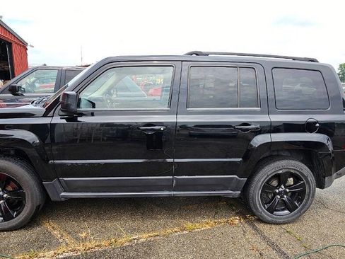 Used 2014 Jeep Patriot Sport w/ Power Value Group image 5