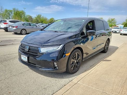 Used 2023 Honda Odyssey Sport image 2