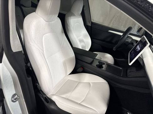 Used 2023 Tesla Model Y Performance image 33