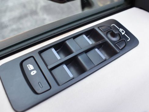 Used 2020 Land Rover Discovery Sport SE AWD/4WD image 39