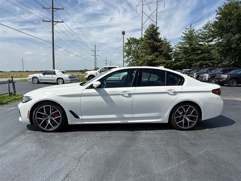 Used 2023 BMW M550i xDrive w/ Executive Package AWD/4WD image 3
