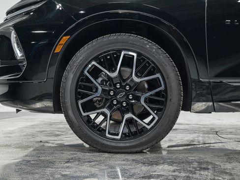 Used 2024 Chevrolet Blazer RS w/ Driver Confidence II Package image 3