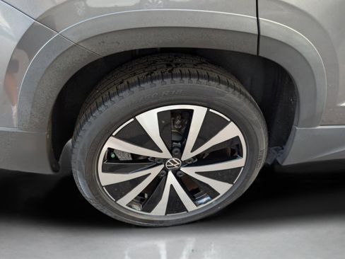 Used 2022 Volkswagen Taos SE image 39