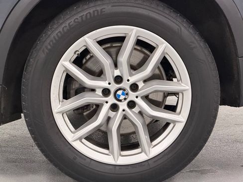 Used 2022 BMW X5 xDrive40i w/ Climate Comfort Package AWD/4WD image 9