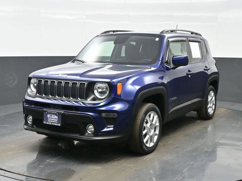 Used 2019 Jeep Renegade Latitude w/ Cold Weather Group image 1