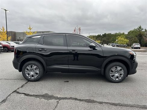 New 2026 Nissan Kicks S image 9