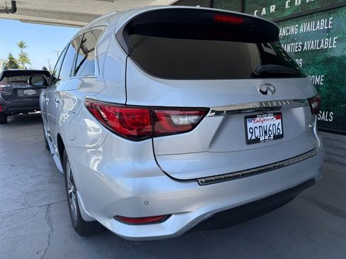 Used 2019 INFINITI QX60 Luxe w/ Essential Package FWD image 7