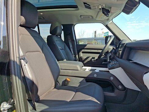 Certified 2025 Land Rover Defender 110 S image 30