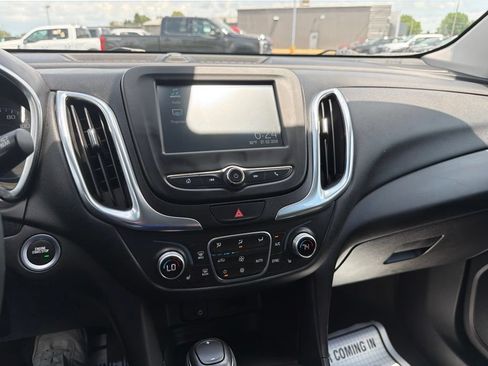 Used 2018 Chevrolet Equinox LT AWD/4WD image 17