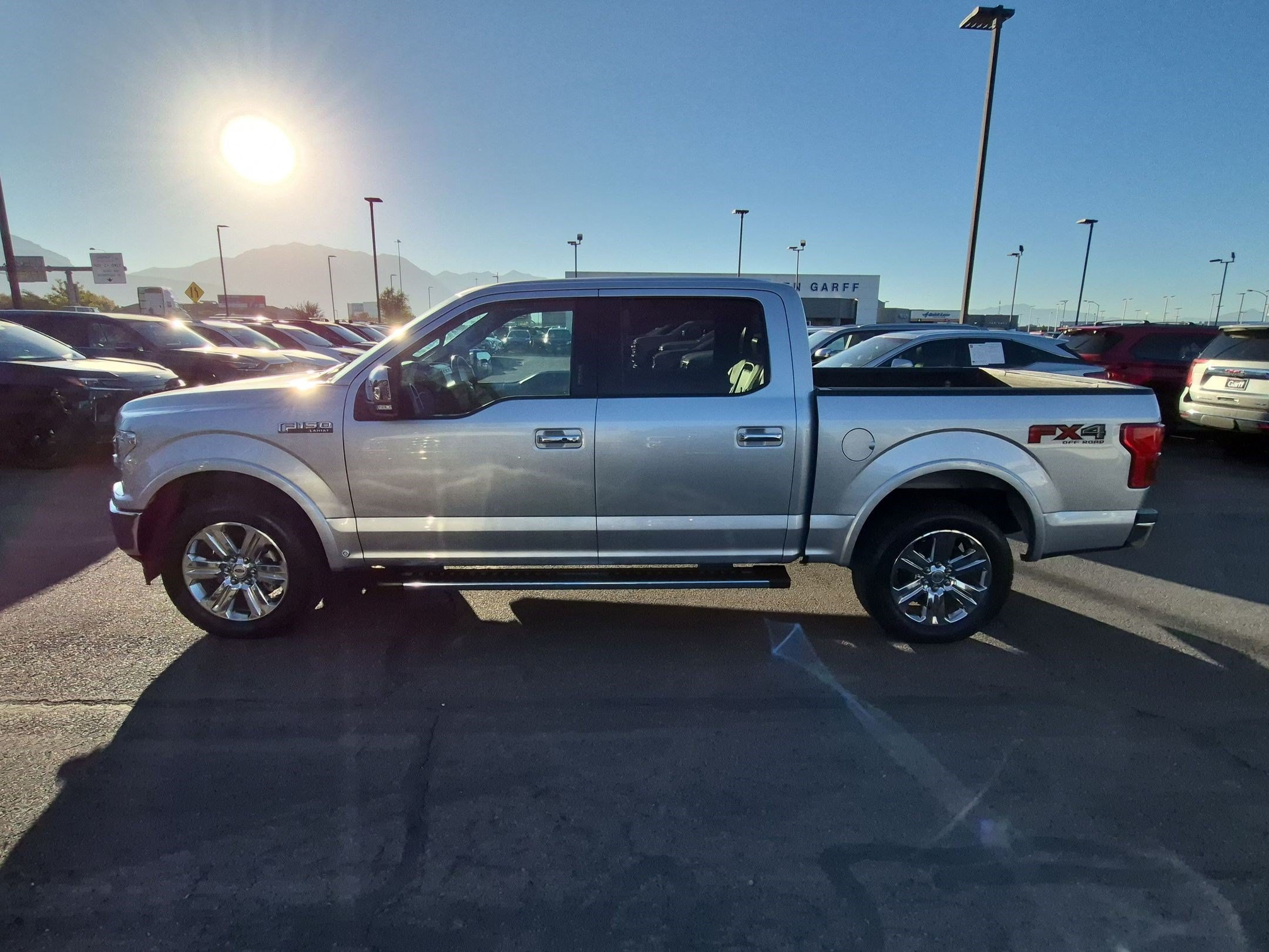 Used 2018 Ford F150 Lariat w/ Equipment Group 502A Luxury AWD/4WD image 9