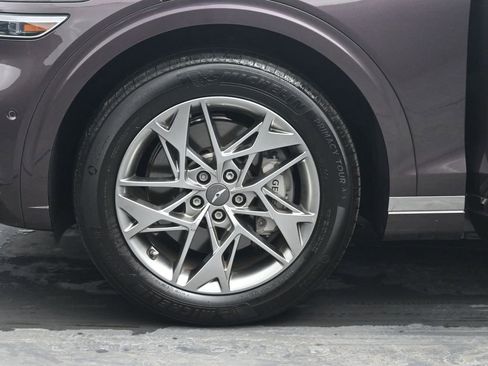 Used 2023 Genesis GV70 2.5T w/ Advanced Package image 32