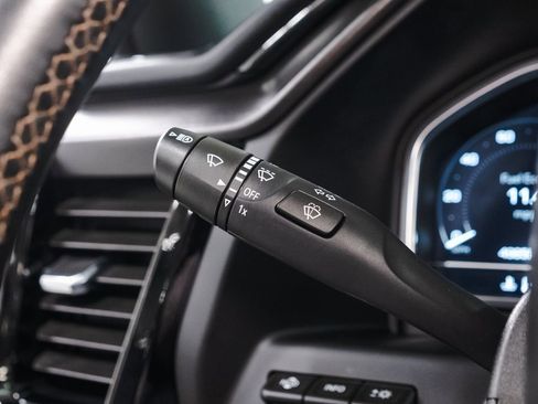 Used 2024 GMC Sierra 2500 AT4 w/ AT4 Premium Plus Package image 21